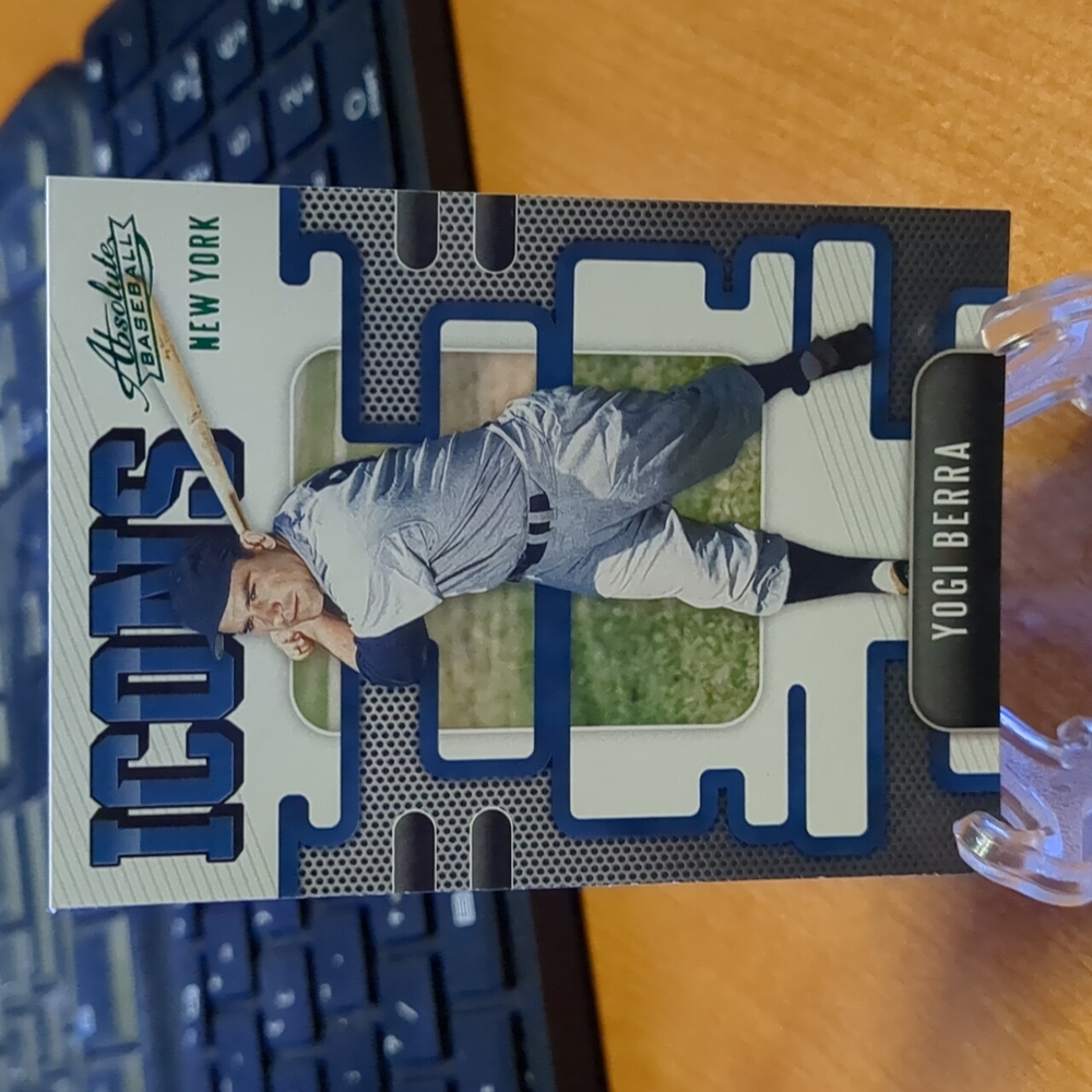Lot - 2021 Absolute Baseball - Icons - Base and Green